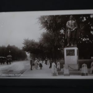 Postcards - Bedfordshire - "Bunyan Statue" Bedford 1909